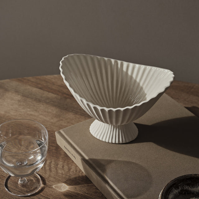 Dekoschale Fountain Bowl S off-white - ferm LIVING