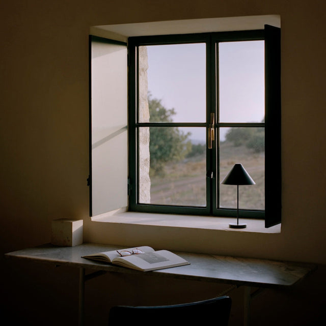 Brolly Portable Tischleuchte schwarz - New Works