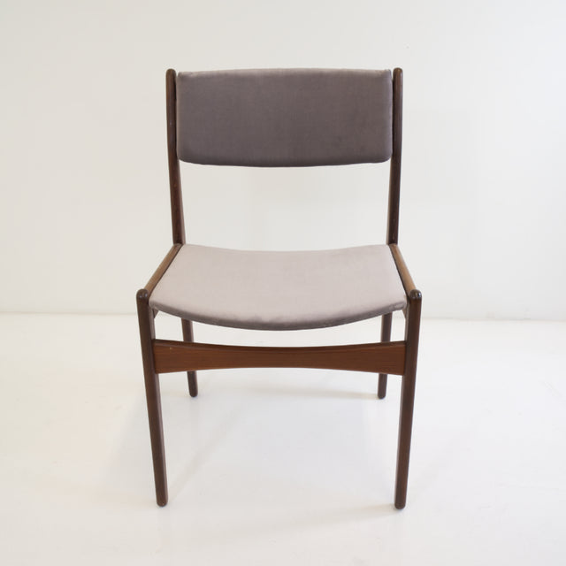 Frem Røjle Stuhl Modell 142 - Vintage Stuhl Poul Volther - DesignWe.Love