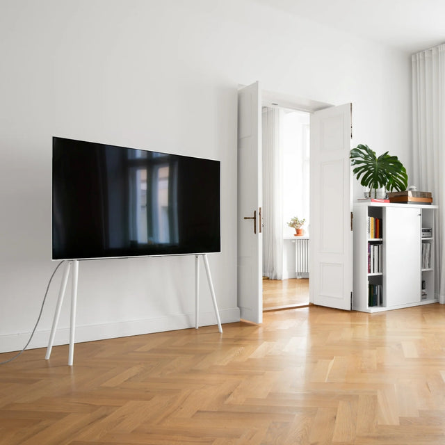 JALG-Staender-aus-Holz-fuer-55-bis-77-zoll-TV-weiss-mood