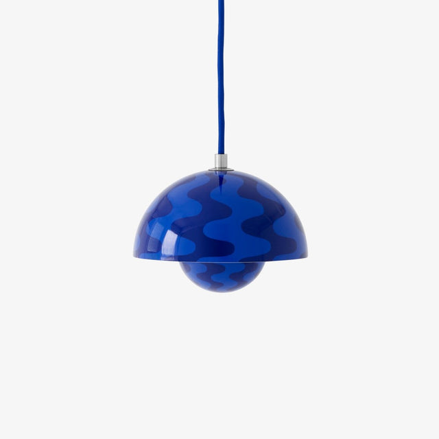 VP10 Flowerpot Pendelleuchte kobalt/twilight blau Muster - &Tradition
