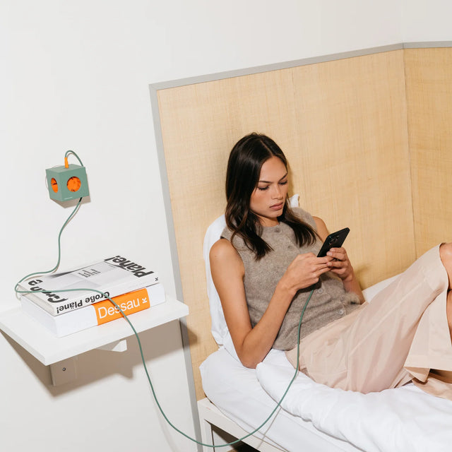 Avolt Square 2 Gecko Bloom Bauhaus Archiv Steckdosenleiste USBC