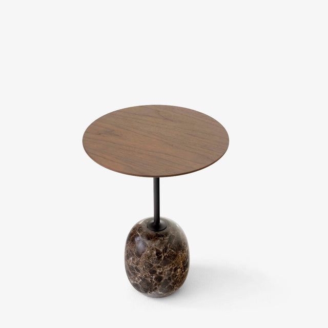 Beistelltisch Lato LN8 rund Lacquered Walnut/Emperador - &Tradition - DesignWe.Love