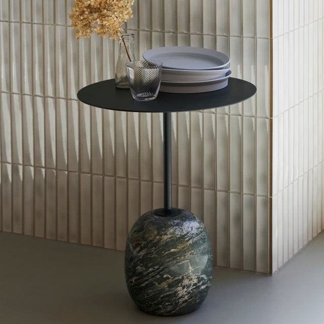 Beistelltisch Lato LN9 oval Deep Green/Verde Alpi - &Tradition - DesignWe.Love