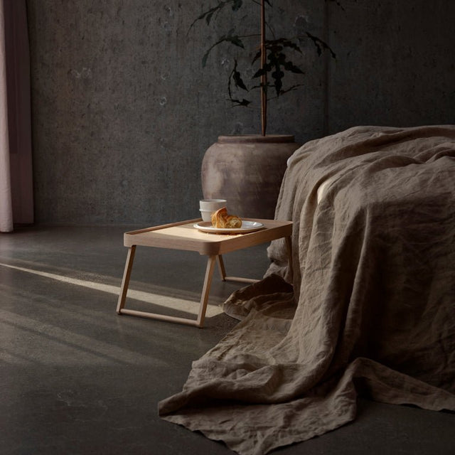 Bett - Tablett Inu Eiche klappbar - Zone Denmark - DesignWe.Love