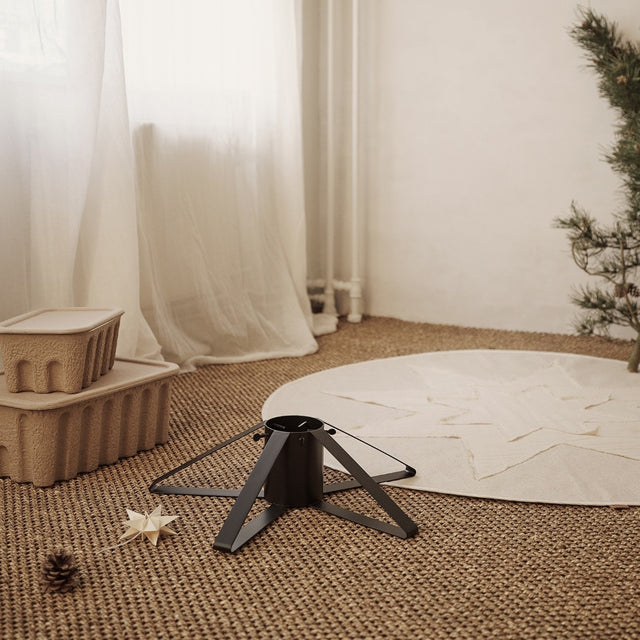 Christbaumständer Schwarz - ferm LIVING
