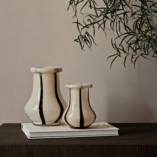 Riban Vase Medium H19 Cream - ferm LIVING