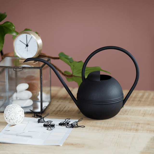 Gießkanne Plant in Schwarz - House Doctor - DesignWe.Love