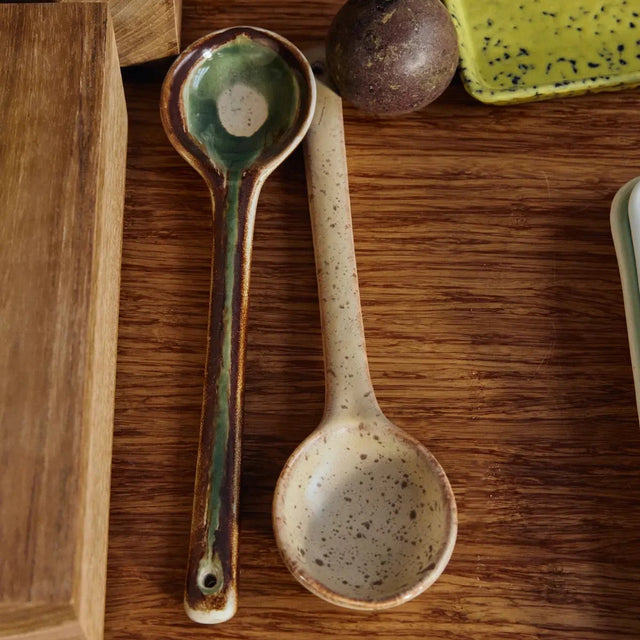 HK Living 70s Ceramics Salatbesteck Hills – Detailansicht Glasur