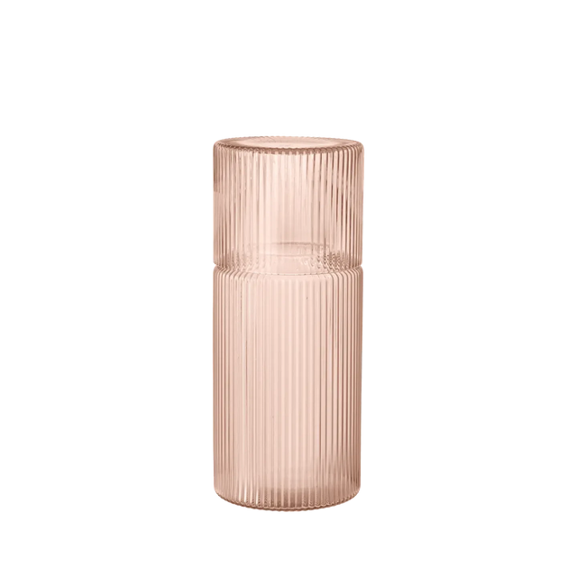 Ripple Karaffe mit Glas als Deckel blush – Wasserkaraffe von ferm LIVING