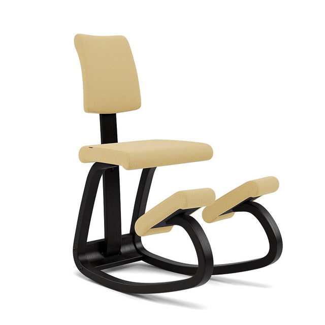 Varier Kniestuhl Variable Plus mit Rückenlehne, Holzfarbe Esche schwarz, Bezug Hellgelb (Tonal 62156) – ergonomischer Kniestuhl von Peter Opsvik