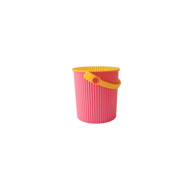 Hachiman Omnioutil Eimer Baby 0,7L in Pink – japanischer Designklassiker, BPA-frei, 100% recyceltes Polypropylen, mit Elastomer-Deckel