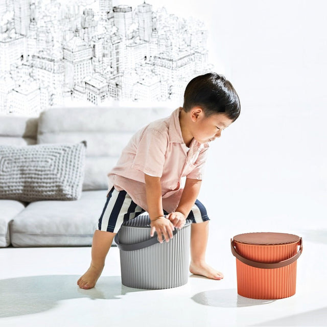 Omnioutil Eimer Luxe Gray und Apricot 4L Kinderzimmer - Hachiman - DesignWe.Love