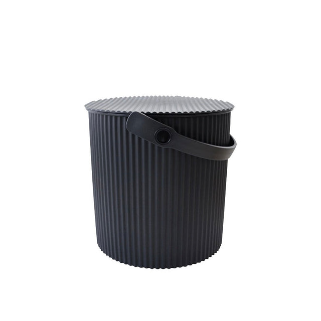 Omnioutil Eimer Schwarz 8L - Hachiman - DesignWe.Love