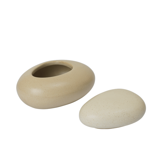 Pebble Box medium sand/cream - ferm LIVING