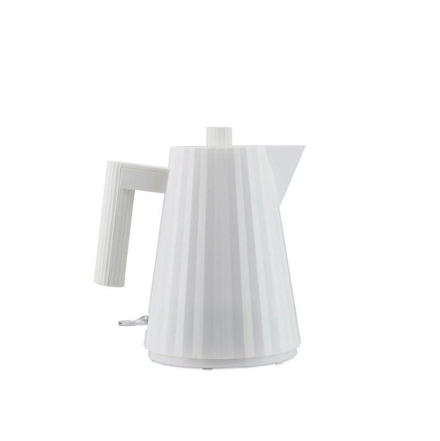 Alessi Plissé Wasserkocher 1 L in Weiß, Design-Wasserkocher von Michele De Lucchi