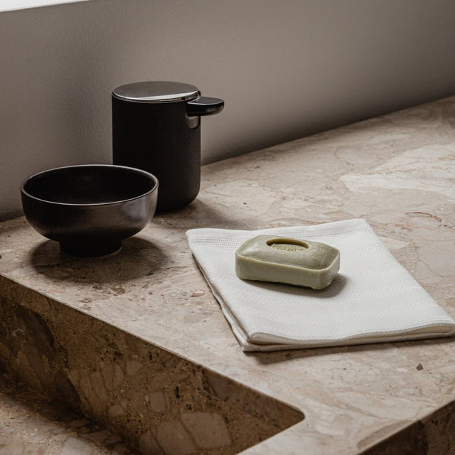 Seifenspender Norm Architects Schwarz - AUDO - DesignWe.Love