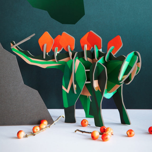 Stegosaurus Dino 3D-Pappmodell aus Recyclingkarton - Studio Roof
