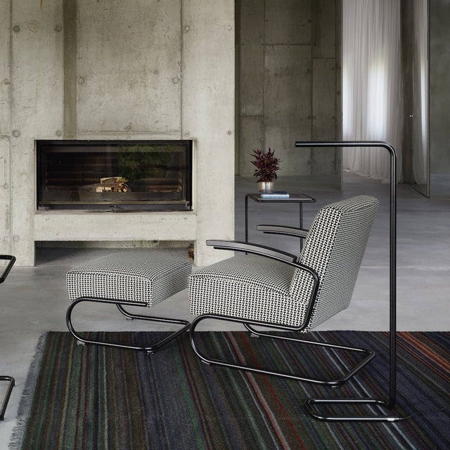 Stehleuchte LUM 125 Mattschwarz - Tecnolumen - DesignWe.Love