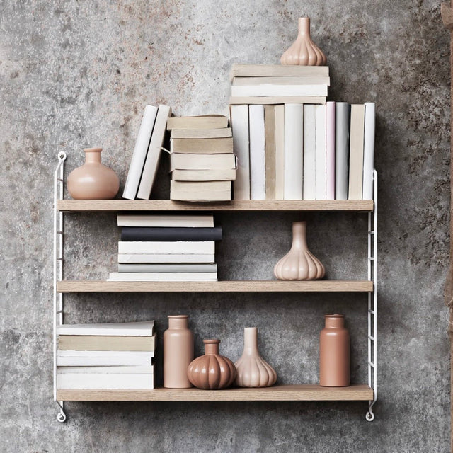 String Pocket Wandregal Eiche/Weiss - String Furniture - DesignWe.Love