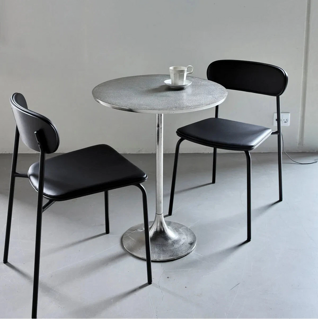 Stuhl Pova schwarz gepolstert 2er Set - House Doctor