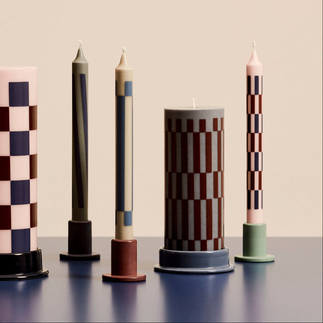 Stumpenkerze Column Candle Anthrazit Bordeaux Medium - HAY