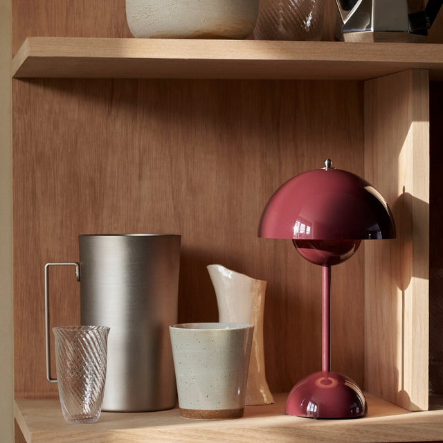 VP9 Flowerpot Akkuleuchte Dark Plum - &Tradition