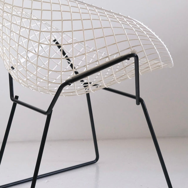 Vintage Diamond Chair Harry Bertoia - Knoll International - DesignWe.Love
