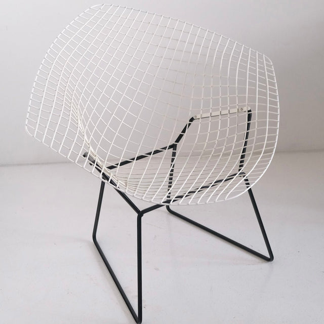 Vintage Diamond Chair Harry Bertoia - Knoll International - DesignWe.Love