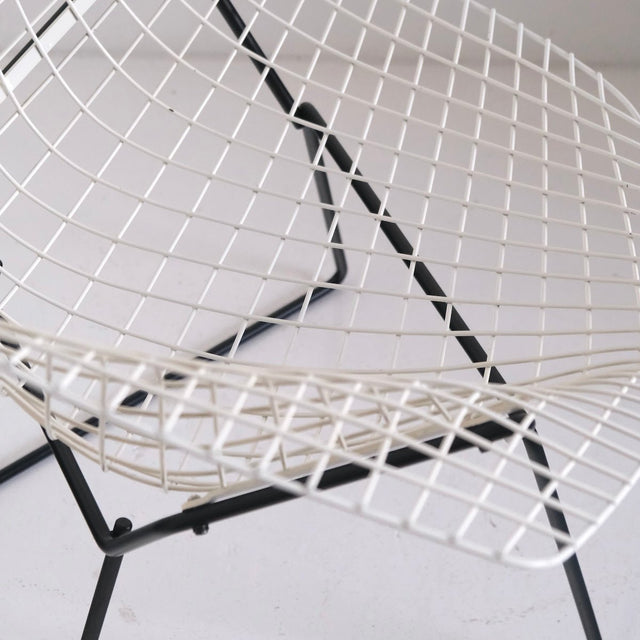 Vintage Diamond Chair Harry Bertoia - Knoll International - DesignWe.Love
