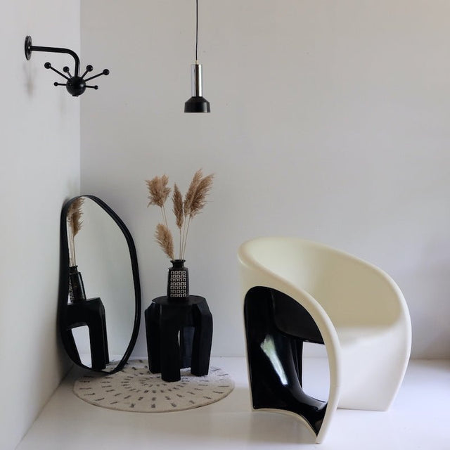 Vintage Garderobe Sputnik schwarz - Osvaldo Borsani Space Age - DesignWe.Love