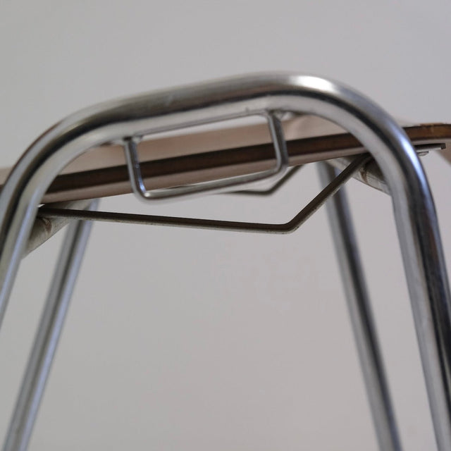 Vintage Stapelstuhl - Schalenstuhl Designmoebel - DesignWe.Love