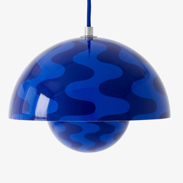 VP1 Flowerpot Pendelleuchte Twilight/Kobalt Blau Muster - &Tradition - DesignWe.Love