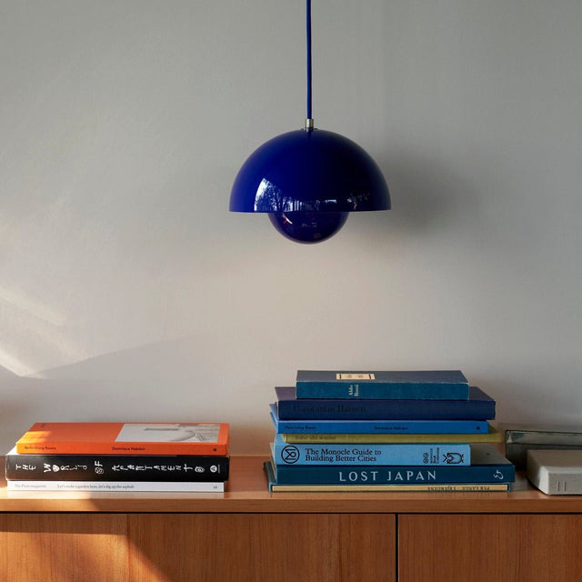 VP10 Flowerpot Pendelleuchte Kobaltblau - &Tradition - DesignWe.Love