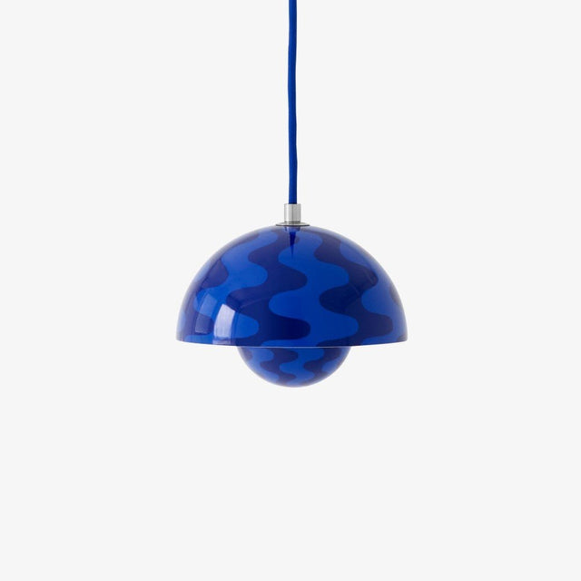 VP10 Flowerpot Pendelleuchte kobalt/twilight blau Muster - &Tradition - DesignWe.Love