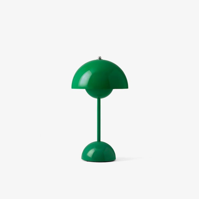 VP9 Flowerpot Akkuleuchte Signal Green - &Tradition - DesignWe.Love