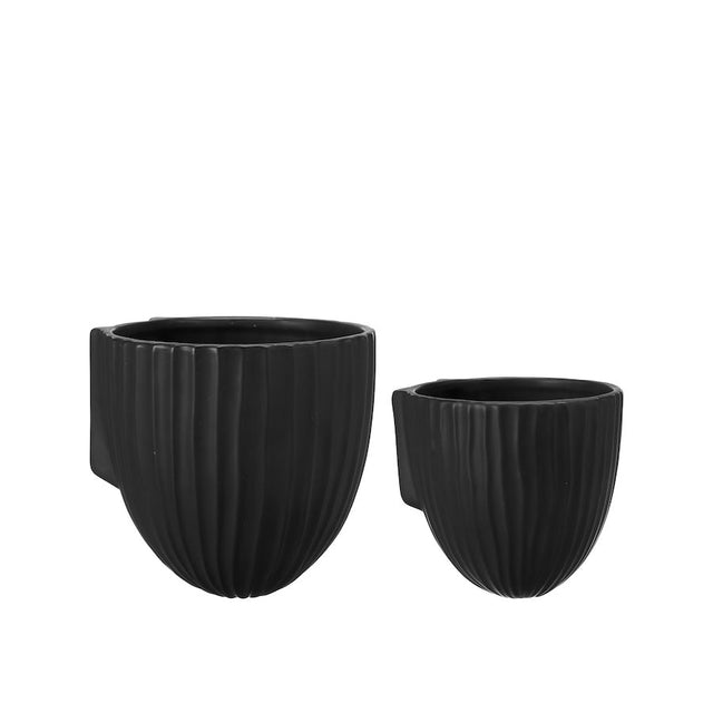 Wandblumentopf Sigrid Schwarz - Wikholm Form - DesignWe.Love