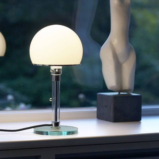 WG 24 Bauhaus Tischleuchte Wilhelm Wagenfeld - Tecnolumen - DesignWe.Love