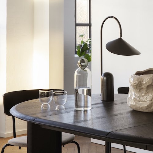 Tischleuchte Arum schwarz - ferm LIVING