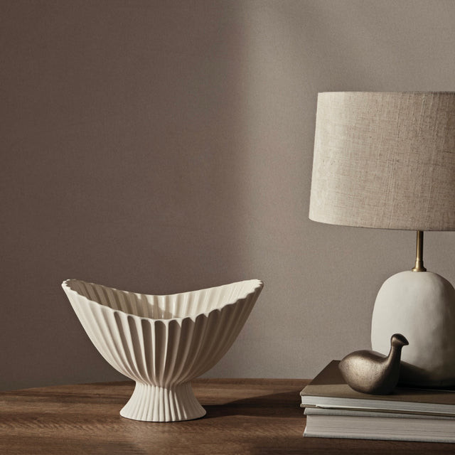 Dekoschale Fountain M off-white - ferm LIVING
