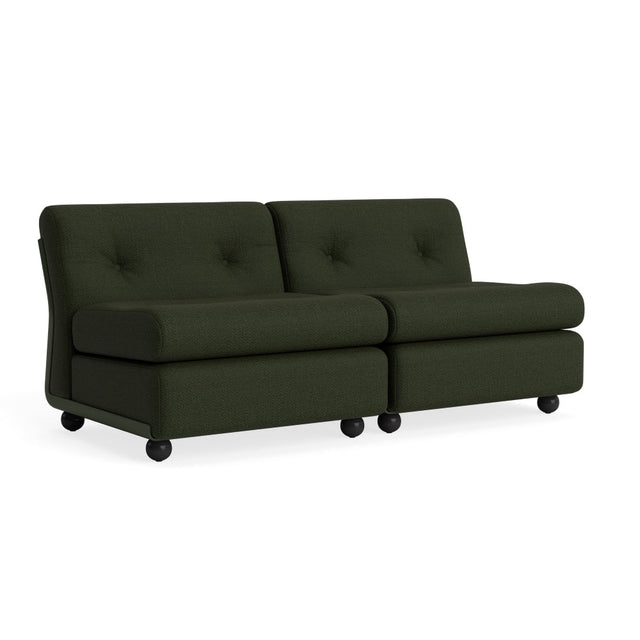 HAY Amanta 2-Sitzer Sofa, Gestell Bottle Green, Bezug Maglia Dark Green