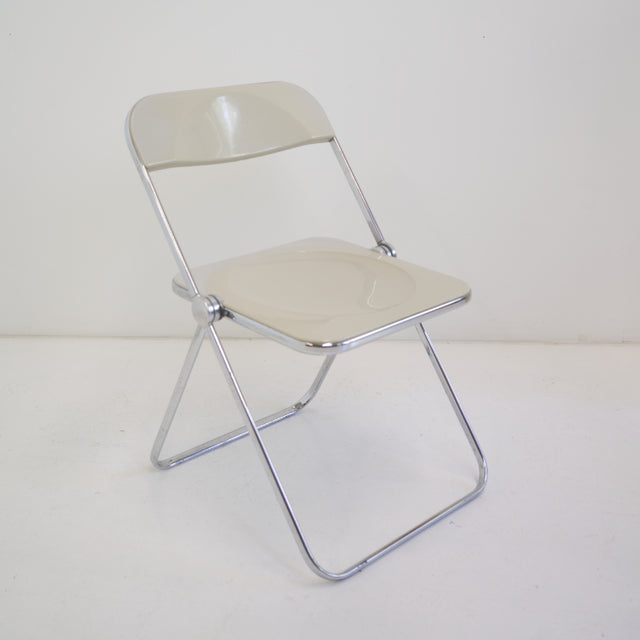 Plia Klappstuhl, beige - Vintage Stuhl - DesignWe.Love