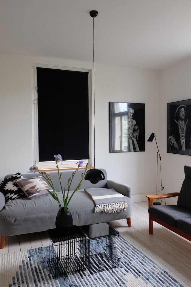 Bei uns finden Sie Möbel, Wohnaccessoires und lokale Produkte, die wir  in der Region produzieren. Außerdem Skandinavisches Design und nachhaltige Designprodukte. Designermöbel von Fermliving, Stringfurniture, HAY, Broste Copenhagen oder HK Living.
