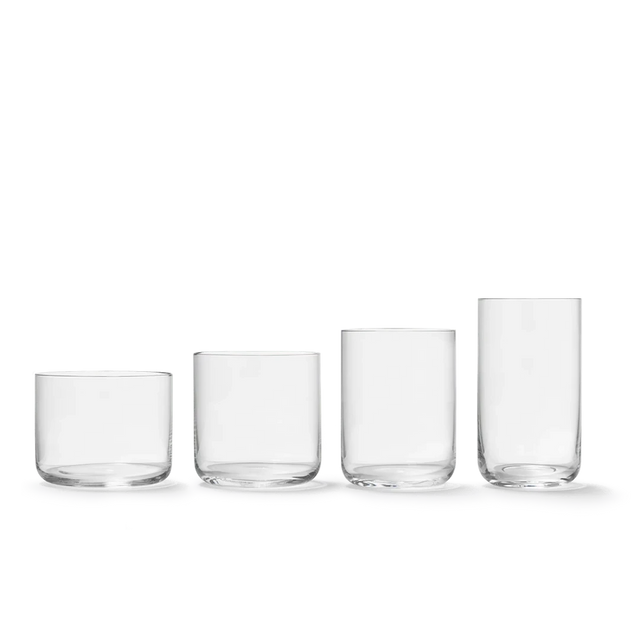 Die vier Aarke Nesting Glasses nebeneinander, vom niedrigen Tumbler bis zum hohen Longdrinkglas