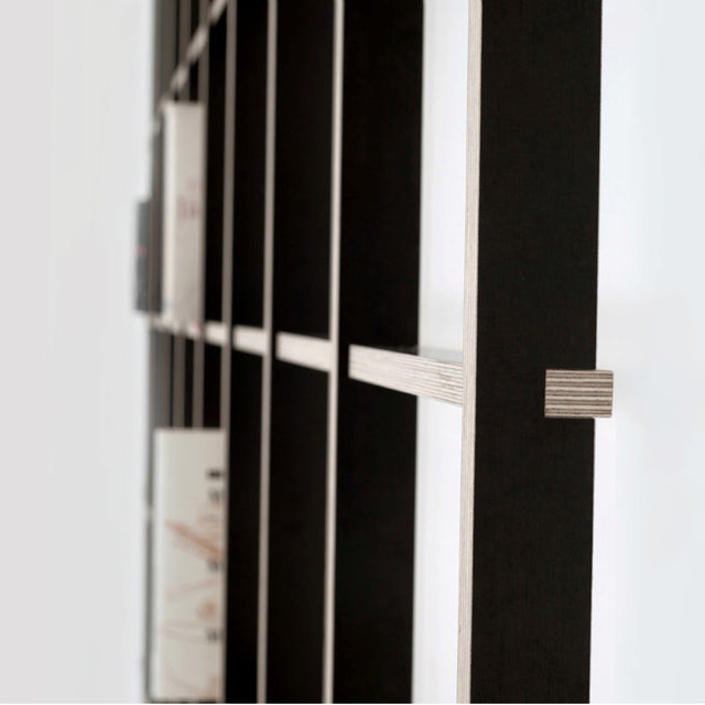 buecherregal-schlagseite-breuer-bono-detail-2