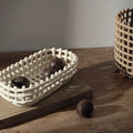 ferm LIVING Ceramic Basket Oval Off-white dekoriert