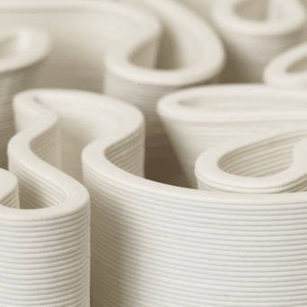 Dedali Vase off - white 25,5cm - ferm LIVING - DesignWe.Love