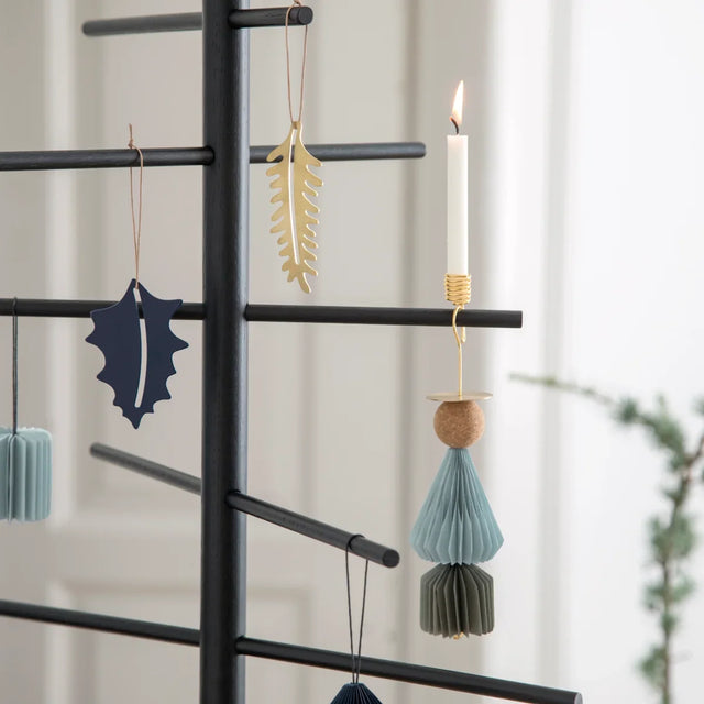 Filigran Tree Deko-Tannenbaum aus Eichenholz Mittel Eiche Schwarz von EKTA Living im Wohnraum