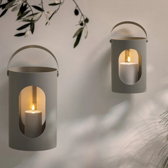 Light House Laterne aus Aluminium und Glas Medium (16,5 × 24 cm) Hellgrau von EKTA Living im Wohnraum
