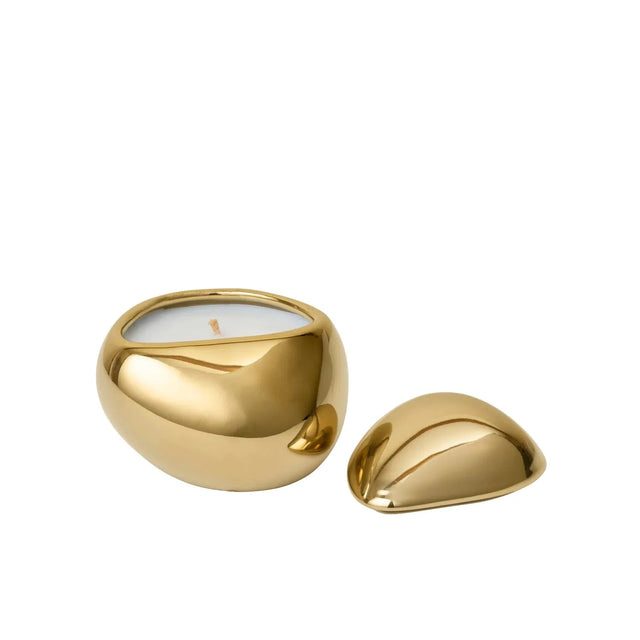 ferm LIVING Bellure Duftkerze Brass Finish – Weihnachtsduftkerze im goldenen Porzellangefäß